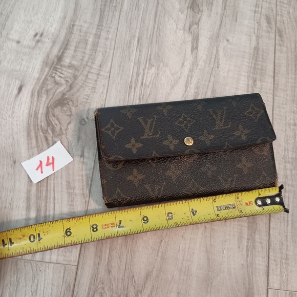 Louis Vuitton Monogram Porte Tresor International Long Trifold Wallet - Picture 15 of 16